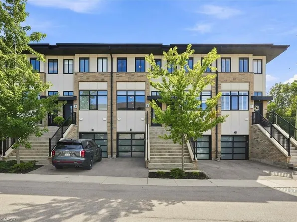 6 Mulhollard Ln, Hamilton, ON L9G 0H3