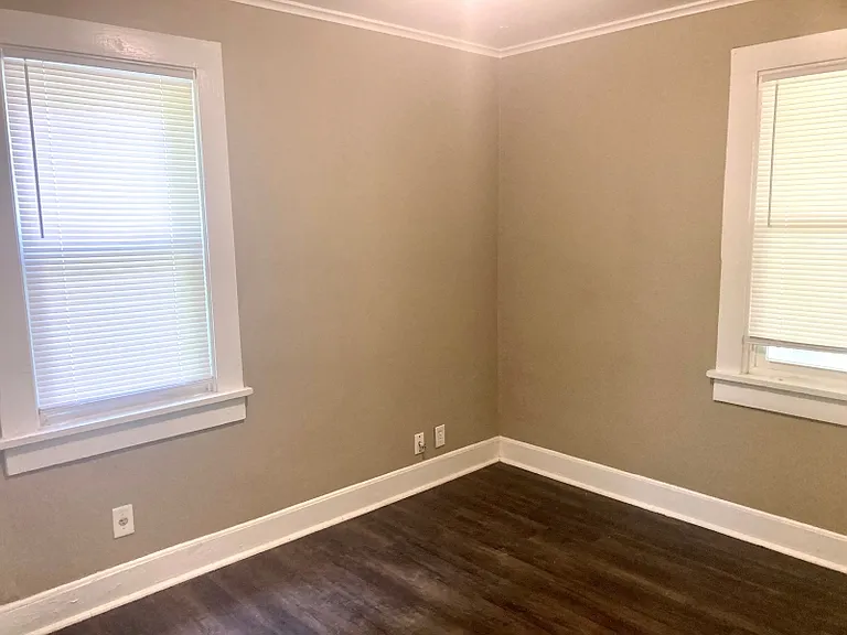 325 E Forest Ave — Photo 8