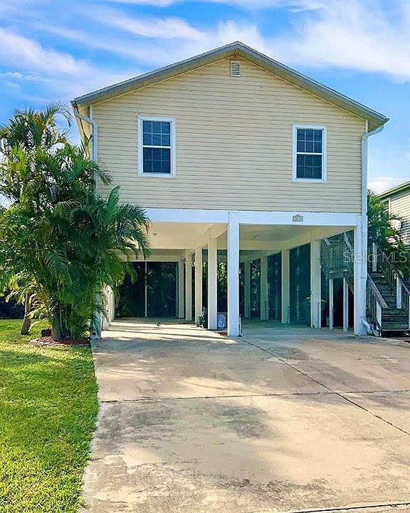 1st image of 3411 Country Club Ln