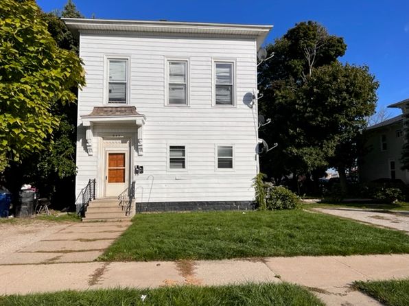 943 Superior St #1