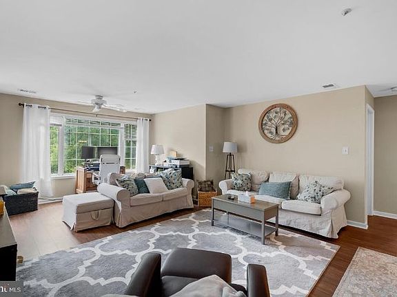 5th image of 20412 Shore Harbour Dr #7-M