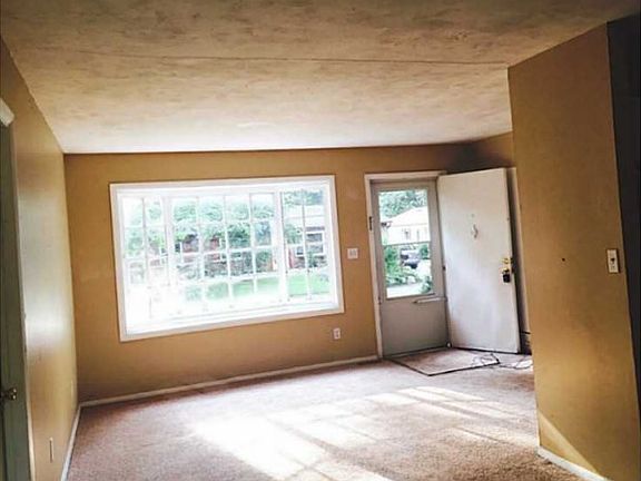 5th image of 7460 Caroline Ave