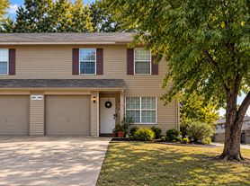 2090 E Honeysuckle Ln
