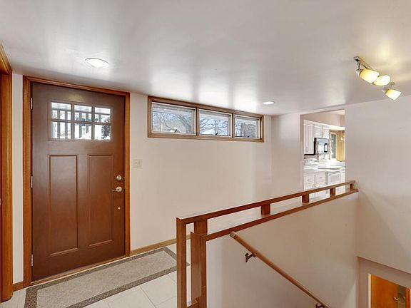 5th image of 1754 Phalen Pl