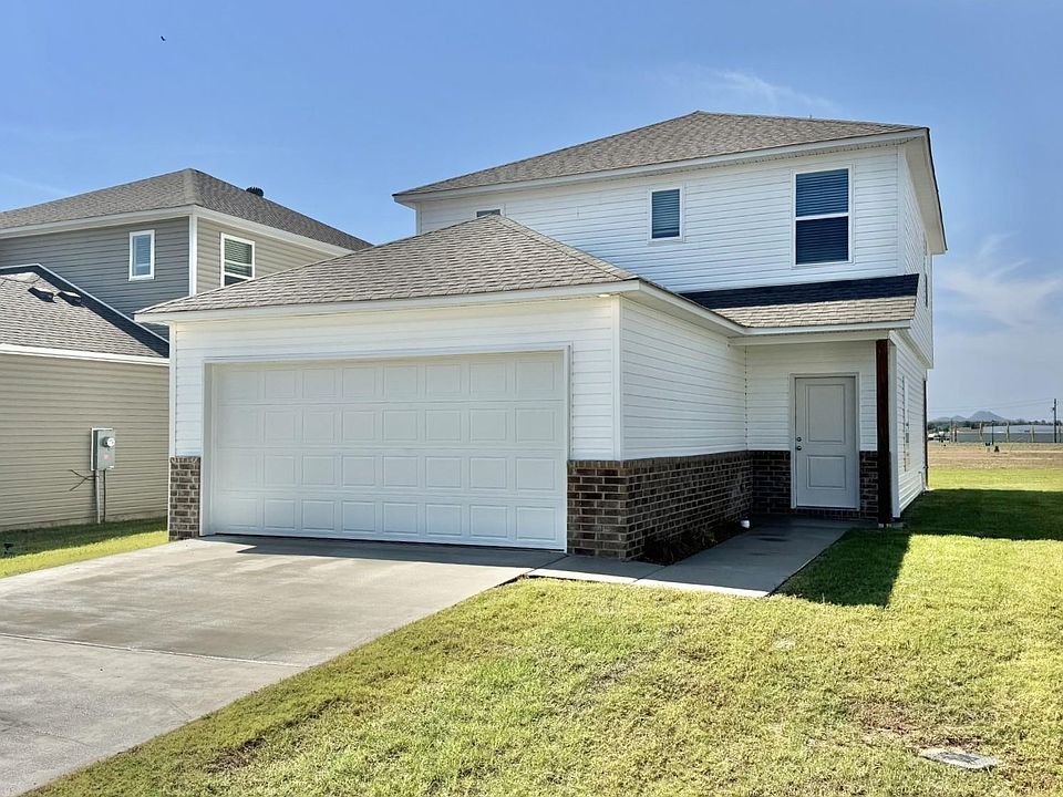 1st image of 109 Lucy Ln