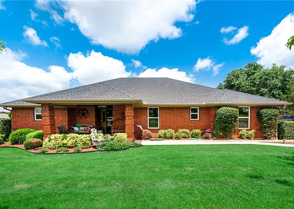 1st image of 10420 Woodbridge Dr
