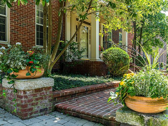 3rd image of 2916 Sweet William Ct