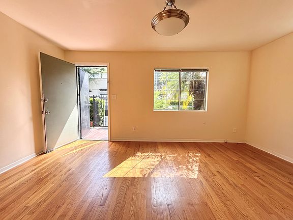 3rd image of 719 Ramage St #1