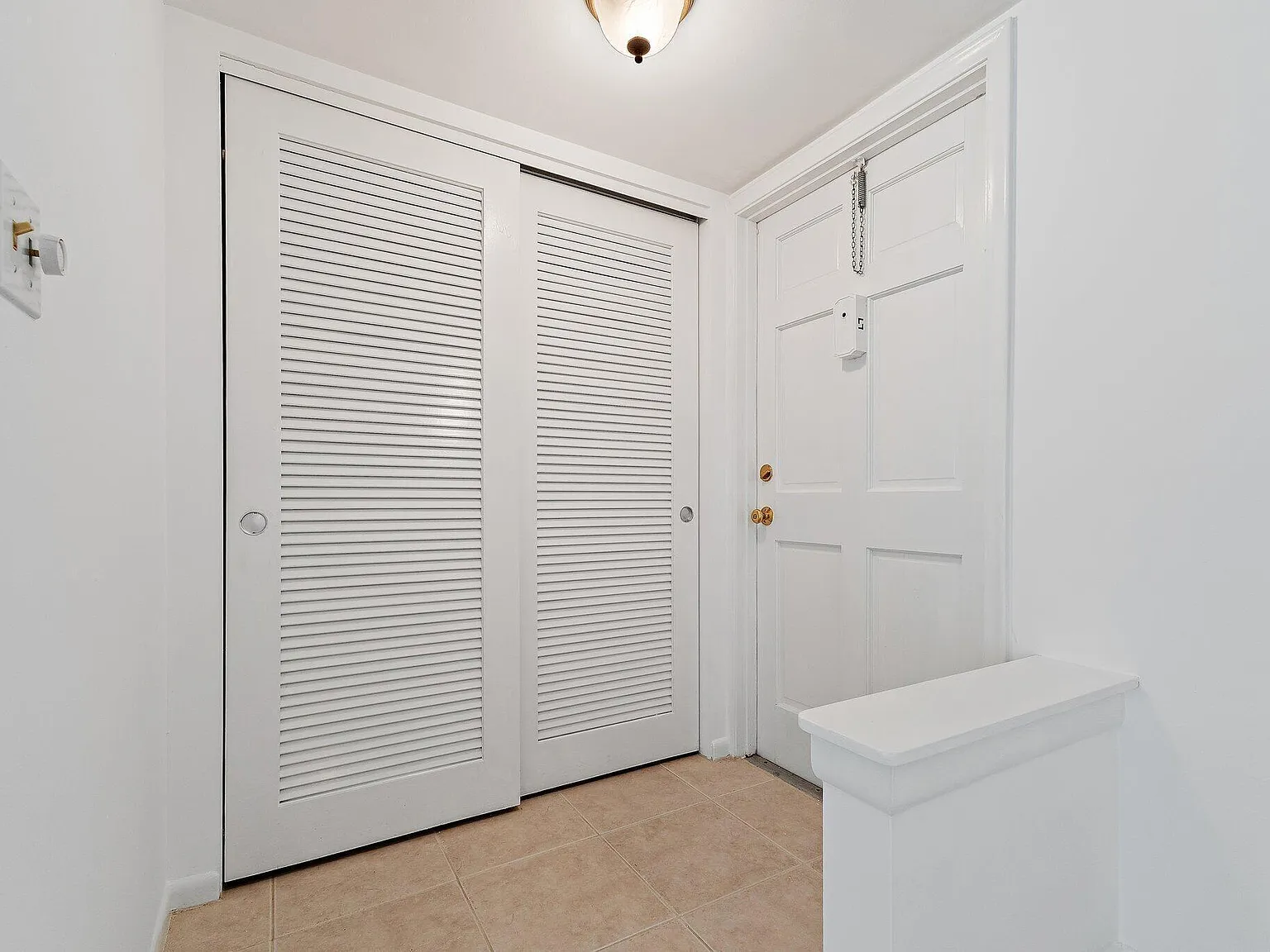 2 bed, 2.0 bath, 1162 sqft, $2,300 — Photo 3