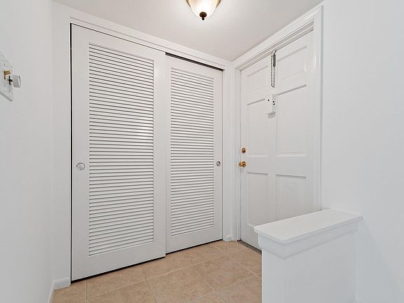 3rd image of 5570 Tamberlane Circle #131