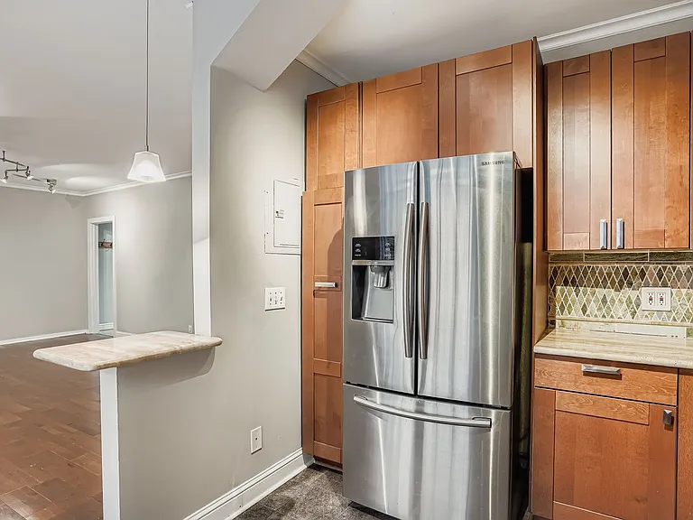 960 N Sherman St #1B — Photo 11