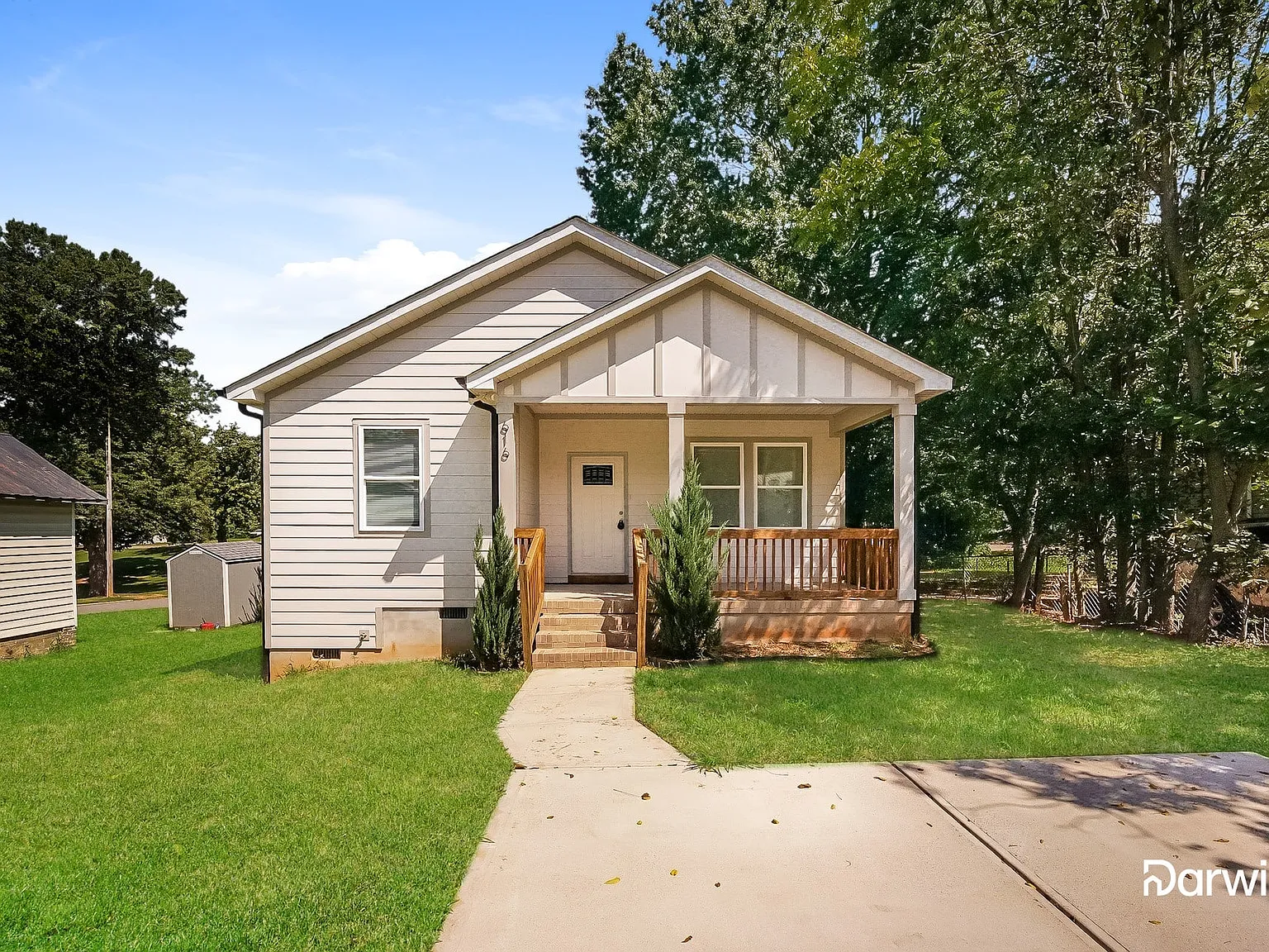 3 bed, 2.0 bath, 1360 sqft, $1,635 — Photo 3