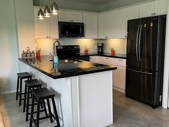 2nd image of 75-6016 Alii Dr APT 316
