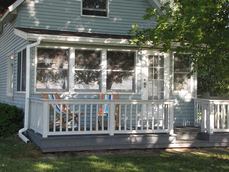 1st image of 6551 Mertz St