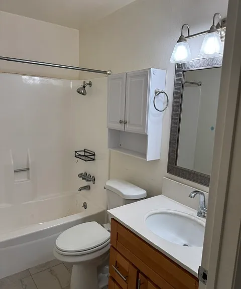 3925 Solano Ave — Photo 5