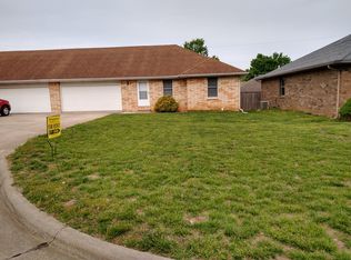 4135 S Miranda Ct, Springfield, MO 65807