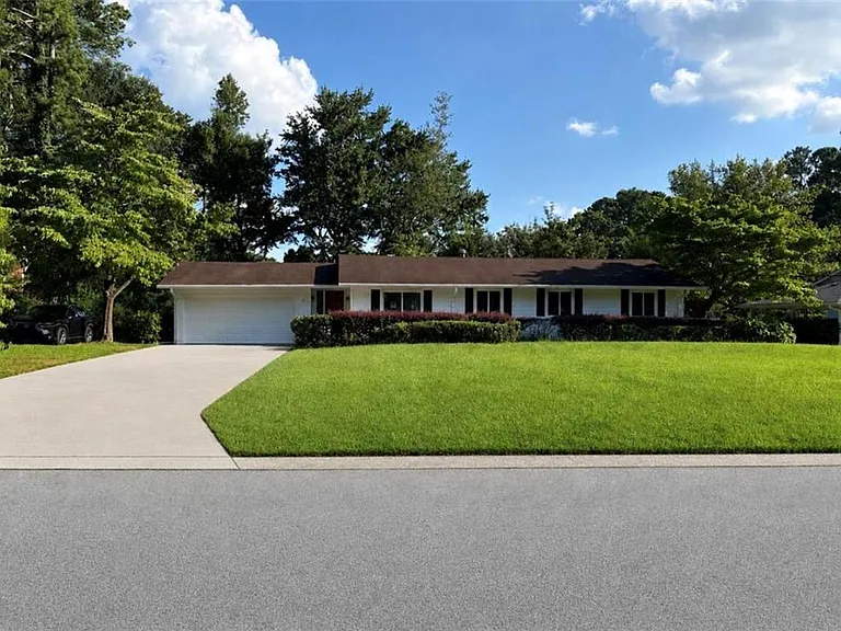 3120 Haverford Ln SE — Photo 1