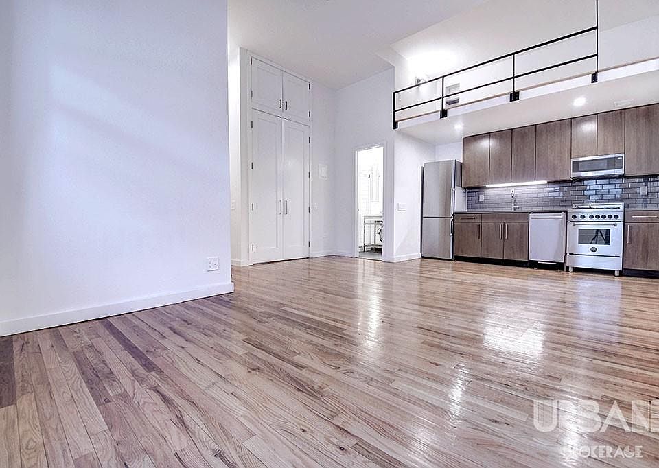 1st image of 123 Bank St APT 560