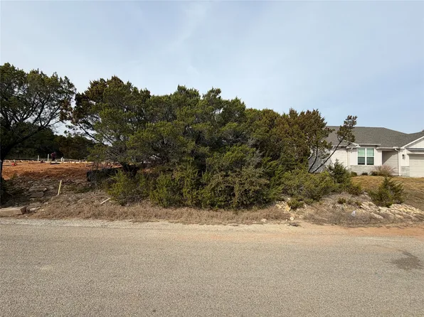 2304 Pedernales Ct, Granbury, TX 76048