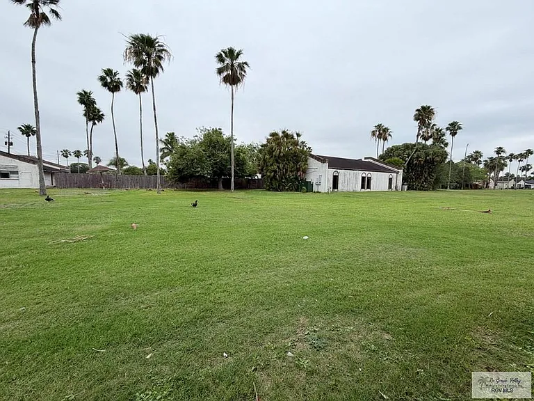 402-6 Champions Dr — Photo 12