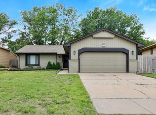 1007 S Cooper St, Wichita, KS 67207