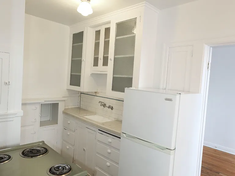740 E Broadway #S-404 — Photo 10