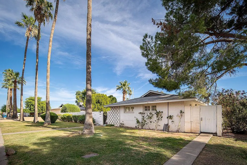 2 bed, 2.0 bath, 822 sqft, $1,500 — Photo 4