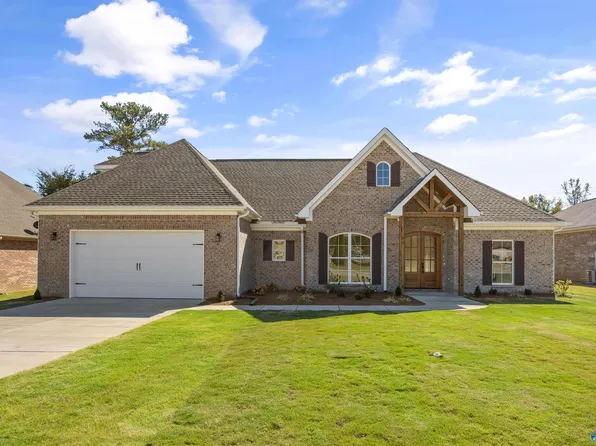 421 Pembrooke Cir SE, Hartselle, AL 35640