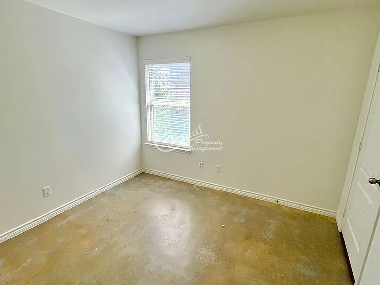 6013 Amelia Earhart Blvd #A — Photo 8