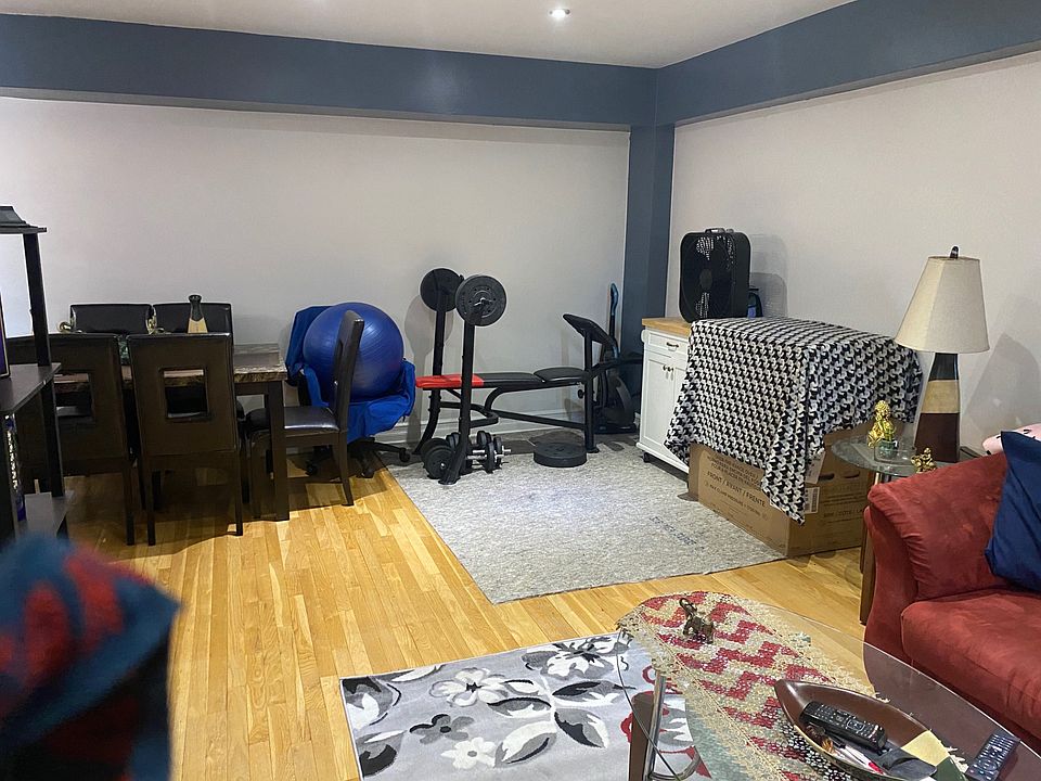 1st image of 300 N Broadway APT 5d