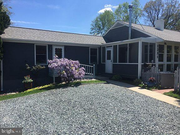 2nd image of 1231 Clagett Dr
