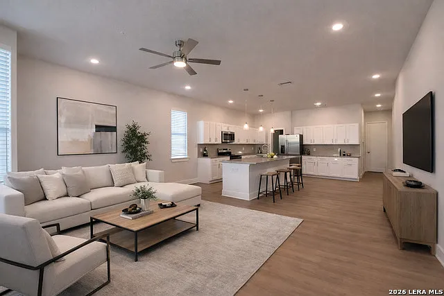 330 E Carson St #1102 — Photo 30