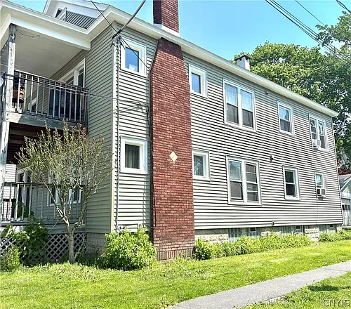 200 Lillian Ave Photo 1