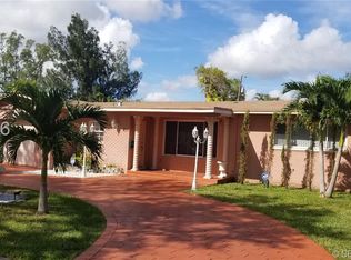 415 NE 142nd St, North Miami, FL 33161