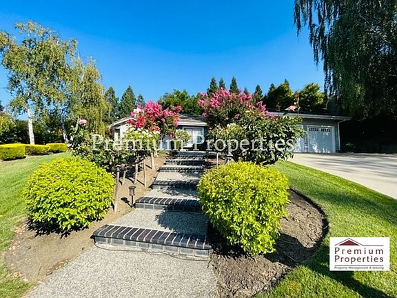 2nd image of 30 Diablo View Ct