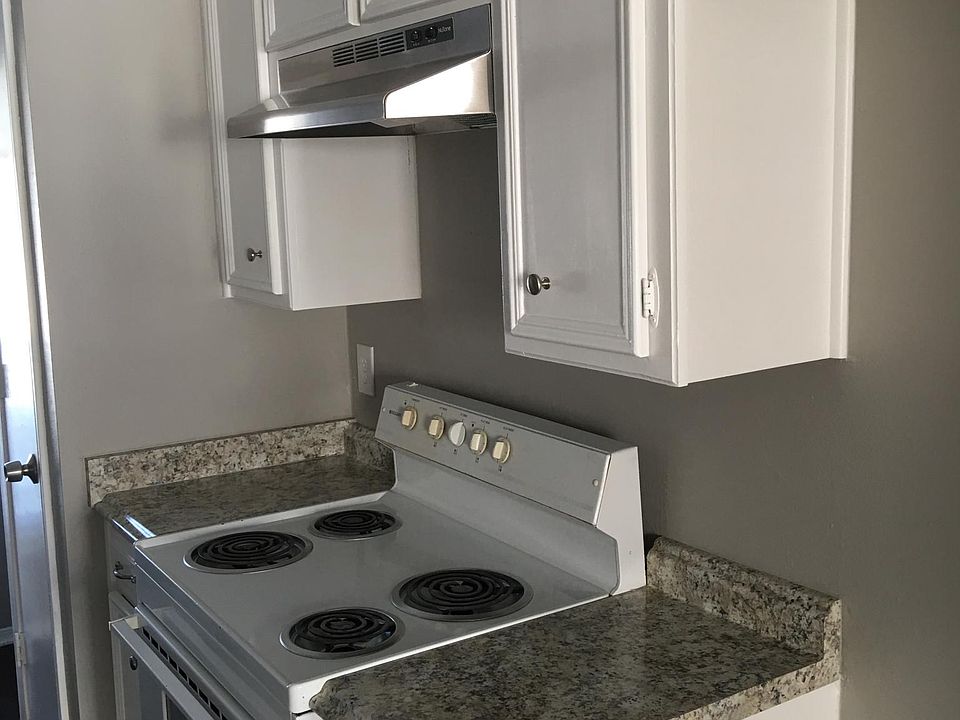 1st image of 2218 Westmoor Pl
