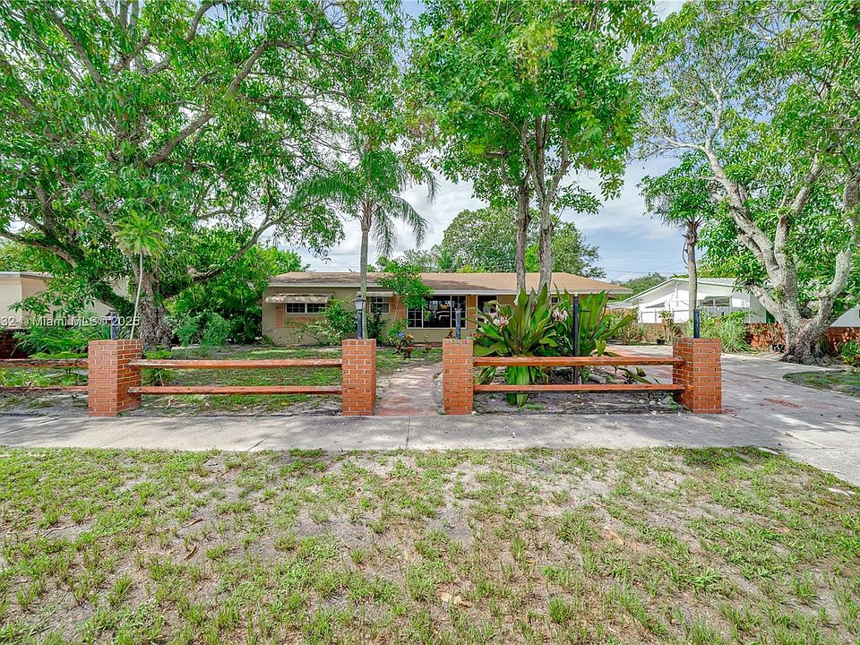 7140 Fillmore St, Hollywood, FL 33024 | MLS #A11839432 | Zillow
