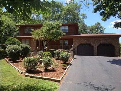 2nd image of 1703 Clayton Dr