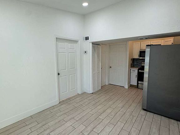 2nd image of 3039-3115 Avenue J