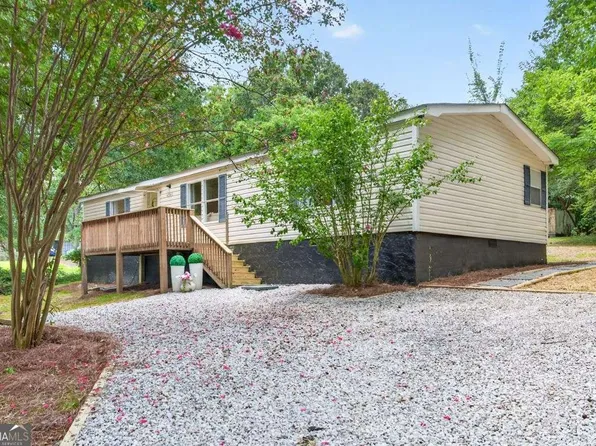 4740 New Horizon Dr, Loganville, GA 30052