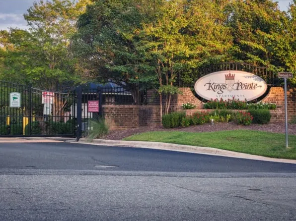 Kings Pointe Apartments