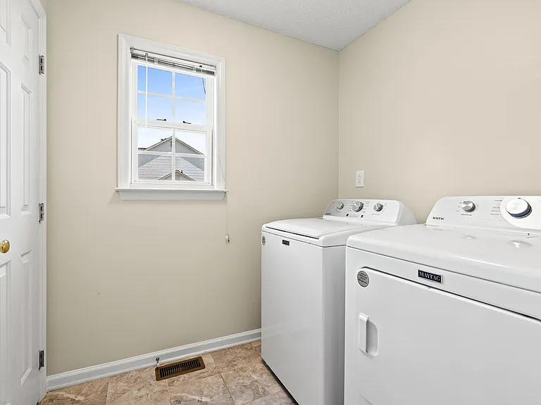 3143 Eric St — Photo 7