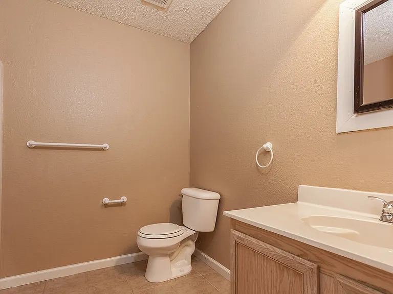 2128 Panorama Ln — Photo 14