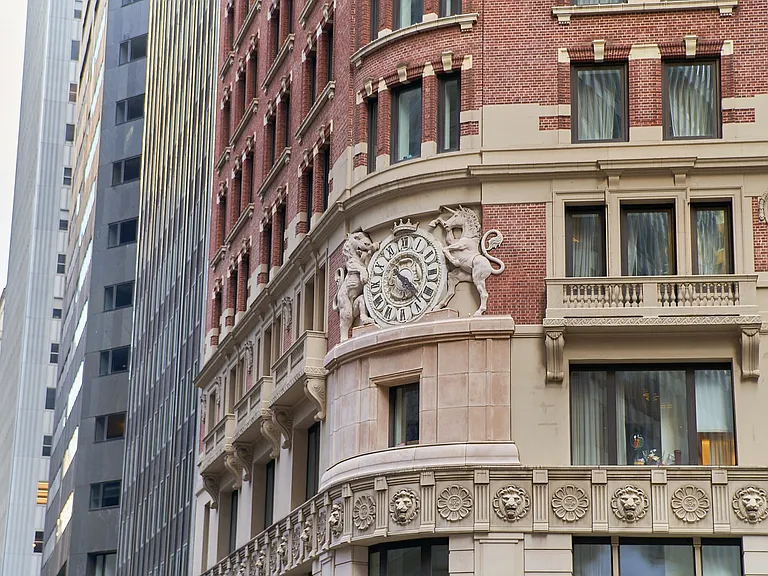 84 William St #909 — Photo 30