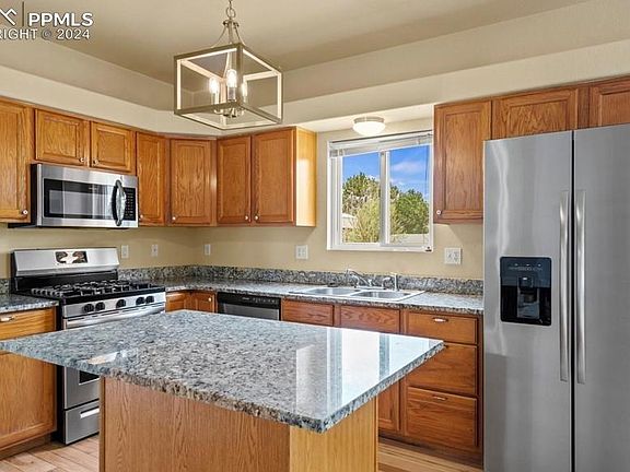 5th image of 9830 Liberty Grove Dr