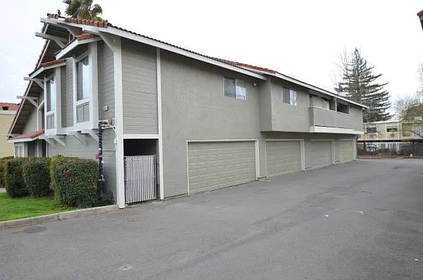 3626 Hallelujah Ct #3 — Photo 17