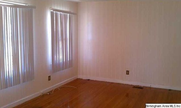 2nd image of 1313 Lake Ln NE