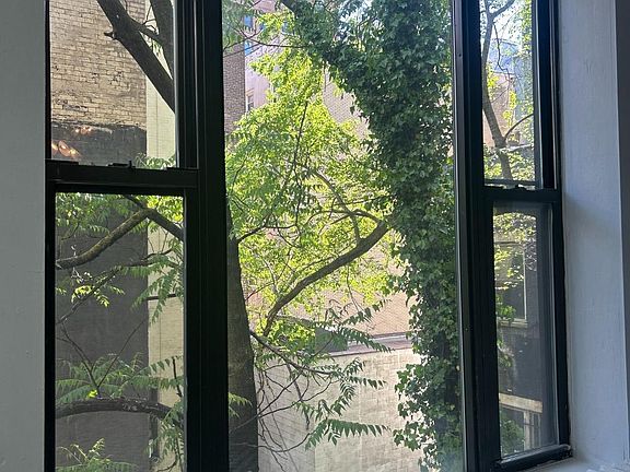 4th image of 318 W 106th St APT 3RW
