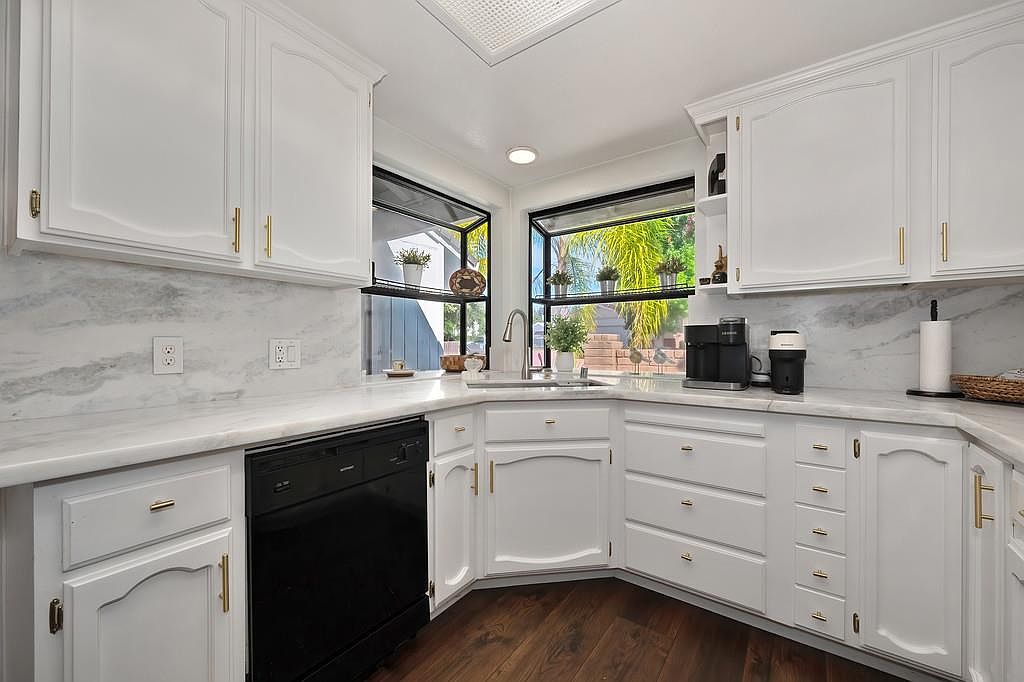 5703 Celine Dr, Citrus Heights, CA 95610 | Zillow
