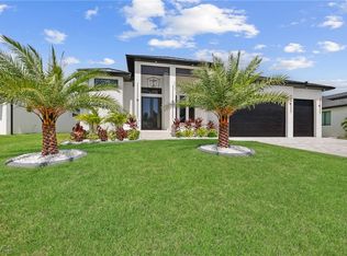 125 SW 33rd Ave, Cape Coral, FL 33991